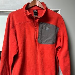The NorthFace quarter zip men’s pullover. Men’s Large.